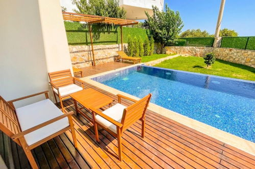 Photo 3 - Villa w Pool Jacuzzi 5 min to Marina in Antalya