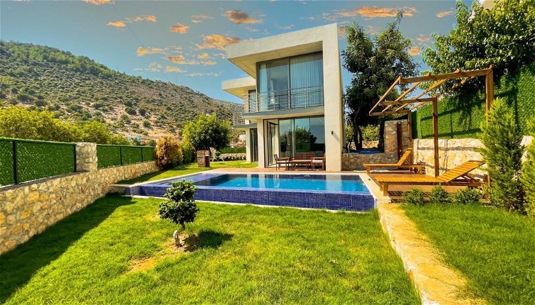 Photo 1 - Villa w Pool Jacuzzi 5 min to Marina in Antalya
