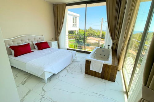 Foto 20 - Villa w Pool Jacuzzi 5 min to Marina in Antalya