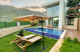 Photo 2 - Villa w Pool Jacuzzi 5 min to Marina in Antalya