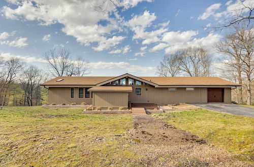 Photo 7 - Eureka Springs Vacation Rental Near Beaver Lake