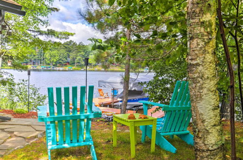 Photo 7 - Lakefront Cabin w/ Private Dock & Fire Pit