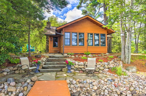 Foto 23 - Lakefront Cabin w/ Private Dock & Fire Pit