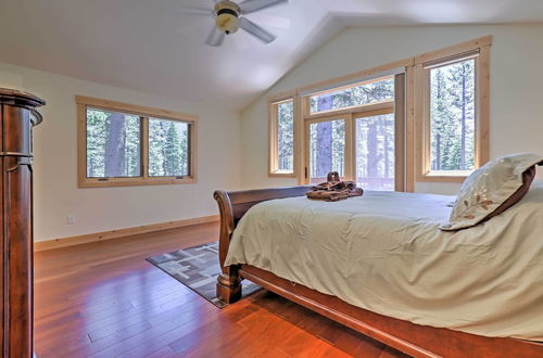 Photo 19 - Lake Tahoe Home w/ Forest Views: Ski At Heavenly