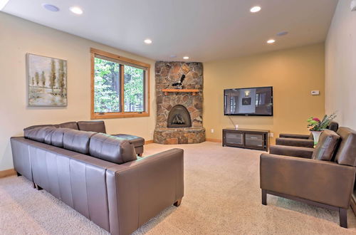 Photo 14 - Lake Tahoe Home w/ Forest Views: Ski At Heavenly