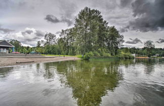 Photo 3 - Charming Updated Retreat Walk to Lake Stevens