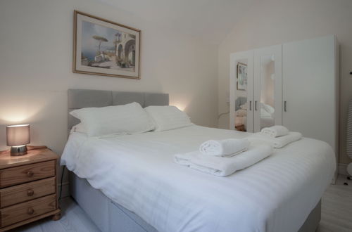 Photo 9 - Caldey - 2 Bedroom Apartment - Pendine