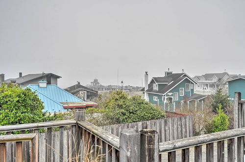 Photo 28 - Sun-soaked Sandy Point Haven w/ Beach Access