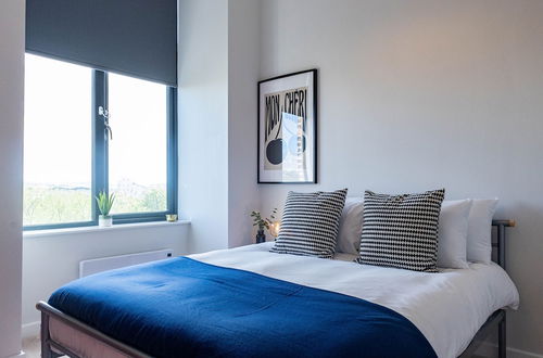 Photo 7 - Leeds Haven - Niche 1 & 2 Bedroom Apartments with Cityscape views includes parking upon availability by Sojo Stay