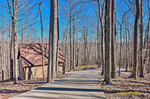 Photo 16 - Quiet & Private Cabin ~ 5 Mi to Dale Hollow Lake