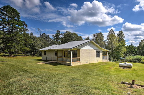 Photo 6 - Cozy Kirby Getaway w/ Patio, Near Lake Greeson