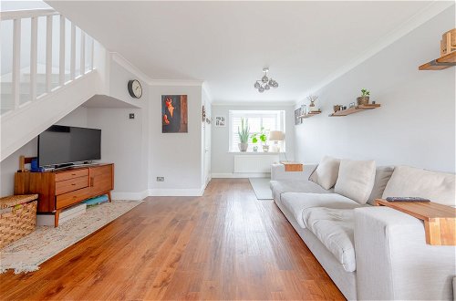 Photo 14 - Serene and Spacious 2 Bedroom House in South Wimbledon