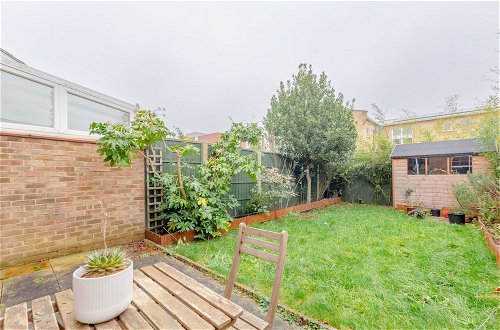 Photo 29 - Serene and Spacious 2 Bedroom House in South Wimbledon