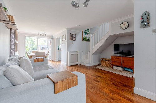 Photo 25 - Serene and Spacious 2 Bedroom House in South Wimbledon