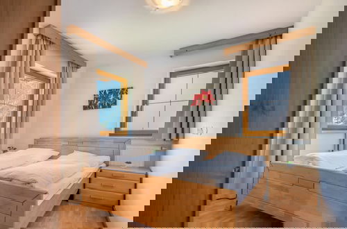 Foto 3 - Quiet Flat With Terrace in Neustift Im Stubaital