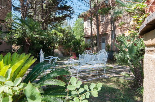 Photo 42 - Apartment Immersed in a Large Garden Park Residence Cicladi