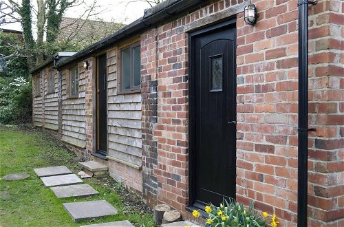 Foto 21 - Cosy Secret Cottage in a Beautiful Walled Garden