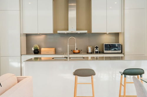 Photo 11 - Aya - Sophisticated 1BR Apartment in CityWalk with Views