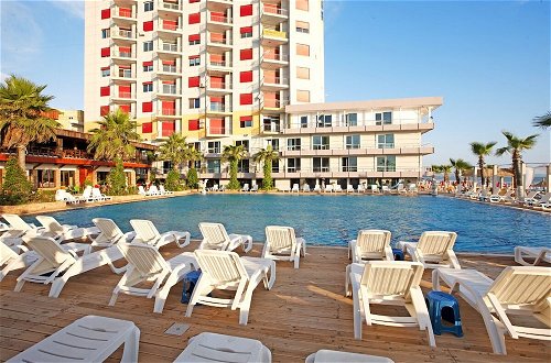 Photo 10 - Golem Beach Front Apartment Resort