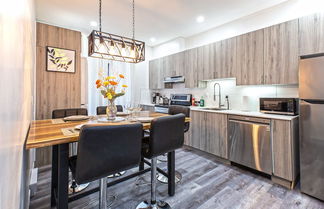 Photo 1 - Lovely Condo near Dtown Montreal- 4404