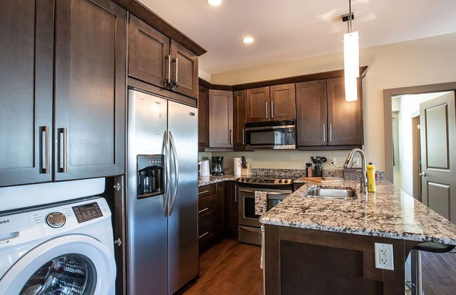 Selkirk Snug by Revelstoke Vacations - Foto 5