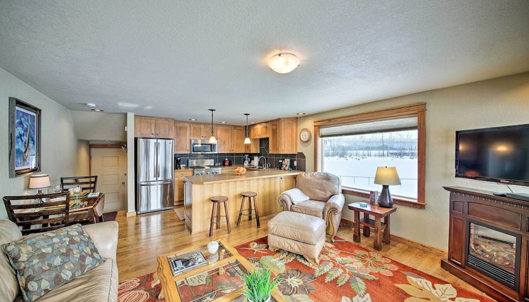 Photo 1 - Lake Pend Oreille Condo w/ Porch & Mountain View