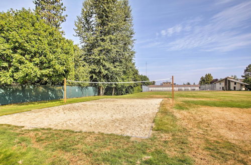 Photo 12 - Lake Pend Oreille Condo w/ Porch & Mountain View