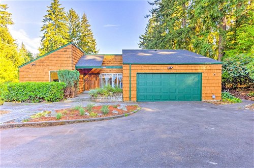 Foto 14 - Stunning Puyallup Oasis w/ Views + Game Room