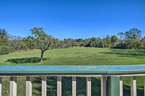 Photo 13 - Lovettsville Cottage in Heart of Wine Country