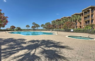 Photo 3 - Oceanfront Retreat: Modern Living on Miramar Beach