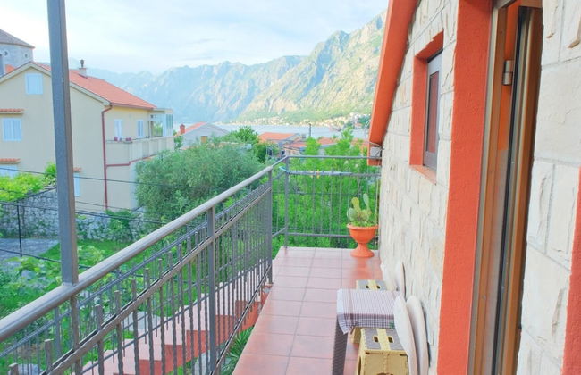 Sea View Cozy Flat 1 Min to Beach in Montenegro - Foto 1