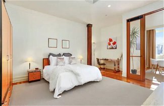 Foto 2 - Beautiful And Spacious One Bedroom In Cbd