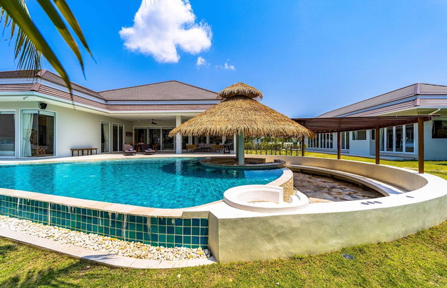 Luxury 7 Bedroom Pool Villa - WL67 - Photo 1