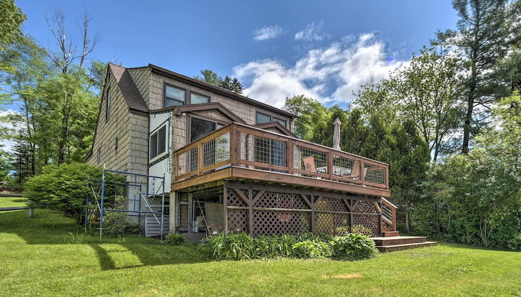 Photo 1 - Picturesque Cottage With Sunroom on Ashmere Lake