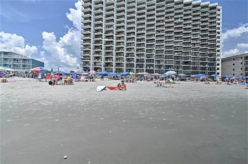 Foto 14 - Oceanfront Garden City Beach Condo For Families