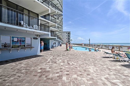 Foto 30 - Oceanfront Garden City Beach Condo For Families
