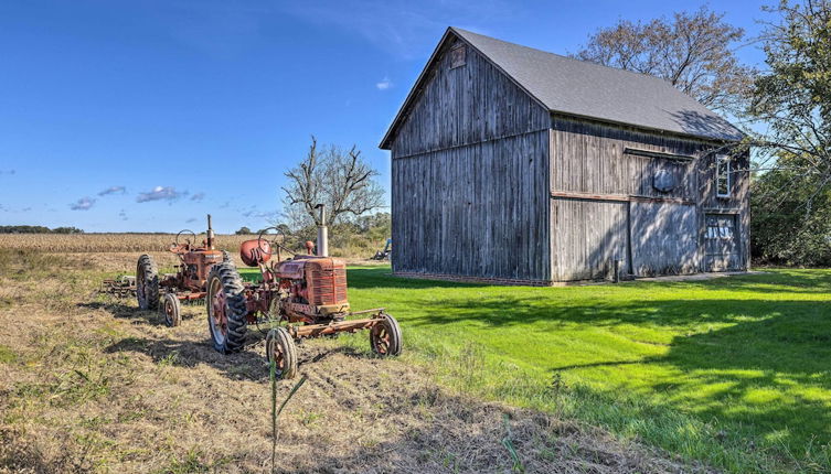 Foto 1 - Historic North Fork Farmhouse Near Wineries