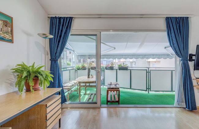Spacious Apartment w Three Balconies and Parking - Foto 44