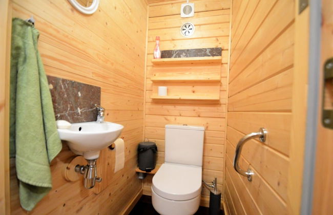 Pleasant Chalet in Anhee in a Charming Area - Foto 17