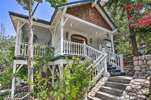 Foto 7 - Ornate Lake Arrowhead Home With Deck