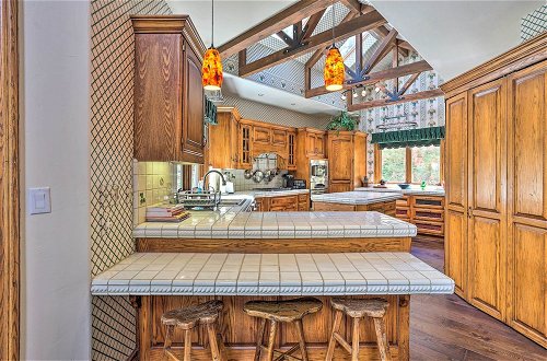 Photo 24 - Ornate Lake Arrowhead Home With Deck