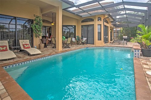 Foto 23 - Upscale Marco Island Villa w/ Outdoor Bar + Pool
