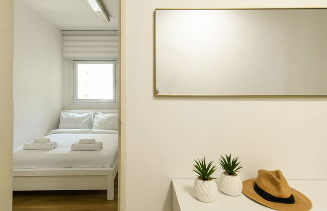 Seaside Escape with Private Patio by Sea N Rent - Foto 16