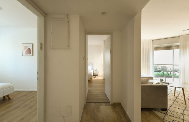 Seaside Escape with Private Patio by Sea N Rent - Foto 18