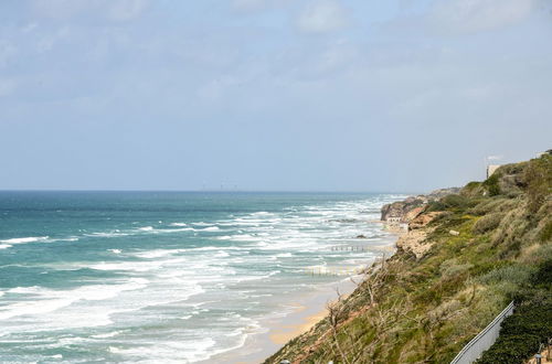 Photo 46 - 4BR Seaview Apt Private Balcony &Parking