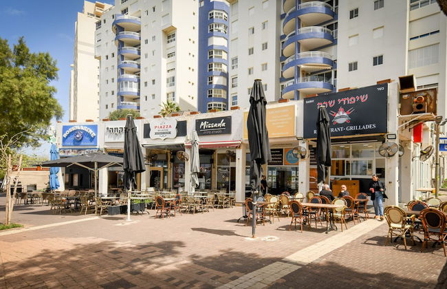 Seaside Escape with Private Patio by Sea N Rent - Foto 41