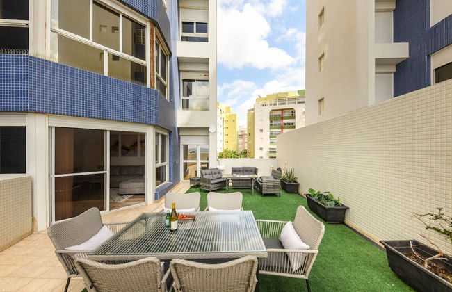 Seaside Escape with Private Patio by Sea N Rent - Foto 34