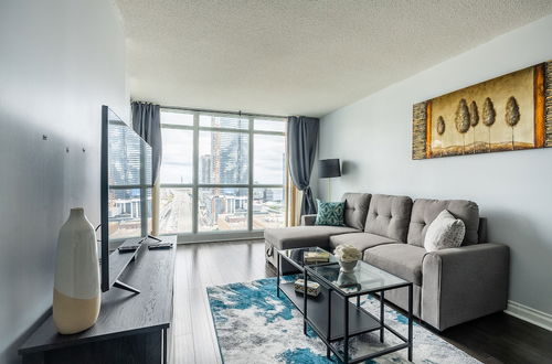 Photo 16 - GLOBALSTAY 1 Bedroom & Den Condo in the Heart of Downtown Toronto