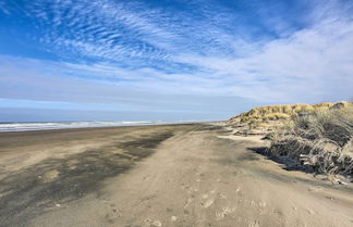 Foto 3 - Sanderling Sea Cottages, Unit 2: Walk to Coast