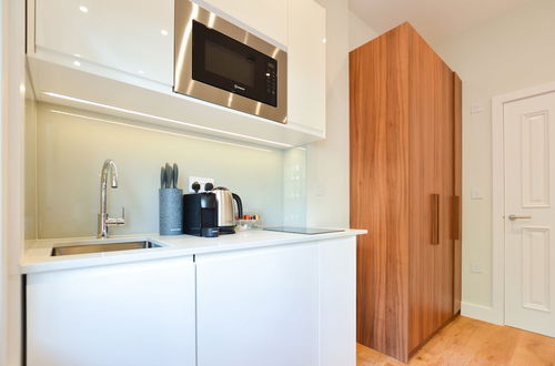 Photo 29 - Leinster Square Serviced Apartments by Concept Apartments